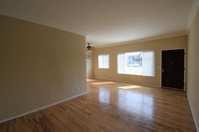 Photo - 12427 Riverside Dr Unit 01