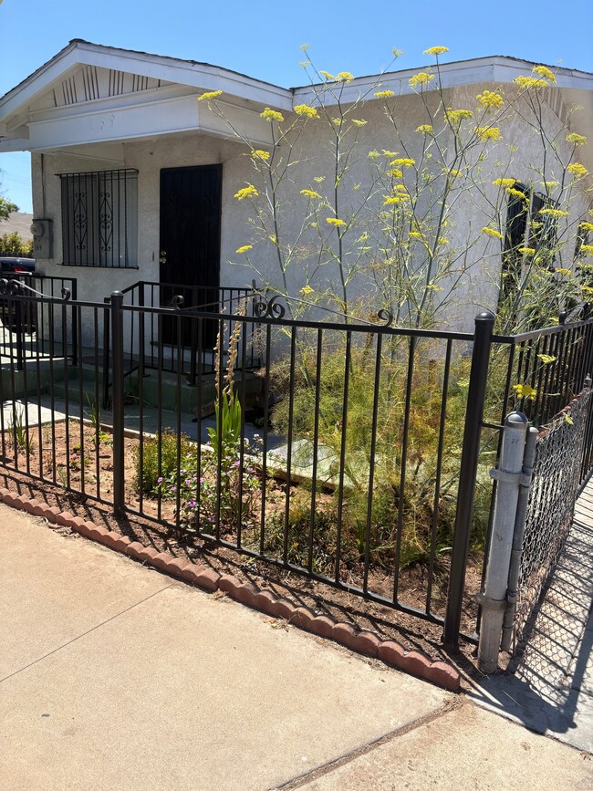 Photo - 169 Montgomery St