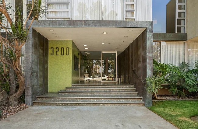 Photo - 3200 Sixth Ave