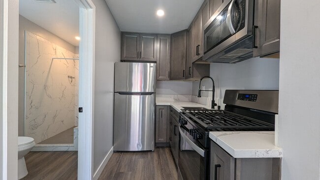 Building Photo - Fenced Private Yard in Newer Build Studio Home for Rent, Available Immediately Unit 6736 Thomson Court