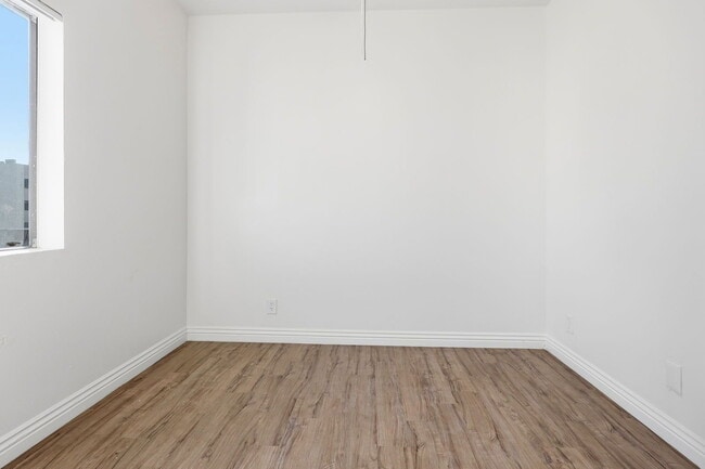 Photo - 600 S Alvarado St Unit 415