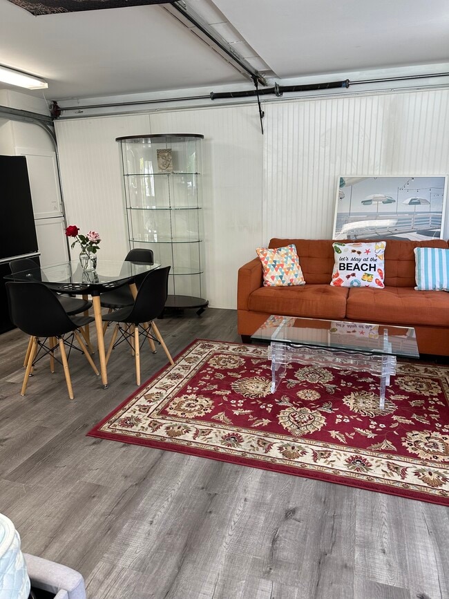 Photo - 2331 Ocean Ave Unit StudioVenice Canals