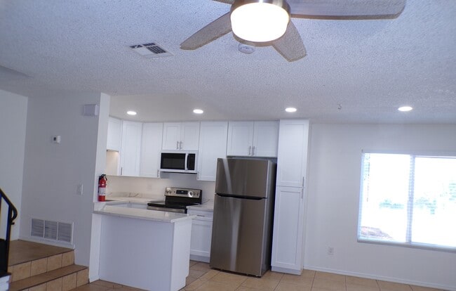 Building Photo - 6633 Stonepine Ln Unit Bay Terrace Pines