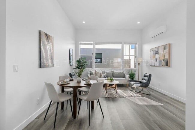 Photo - 1638 Elm Ave Unit 3