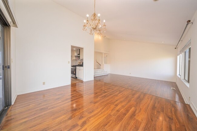 Photo - 2605 Indian Creek Rd