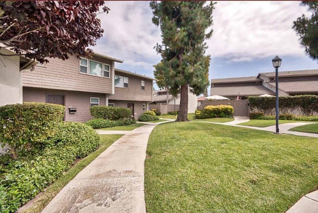 Photo - 837 Amigos Way