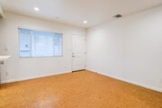Photo - 256 W Tujunga Ave Unit D