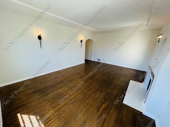 8137 Living Room - 8137 Blackburn Ave Unit 8137