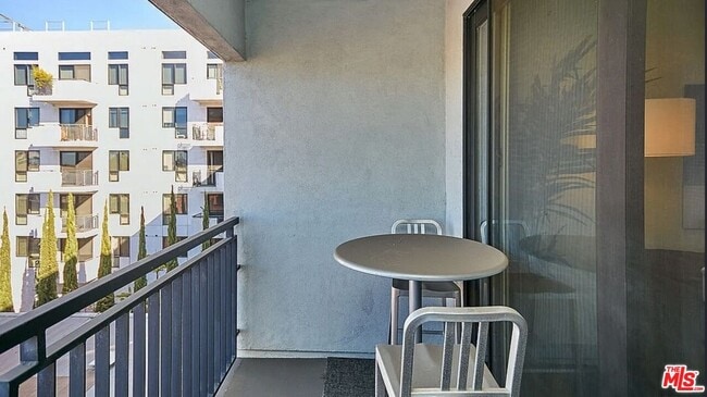 Photo - 1234 Wilshire Blvd Unit 415