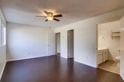 Photo - 3 Bed/ 2 Bath Clairemont Mesa Apartment Unit 6120