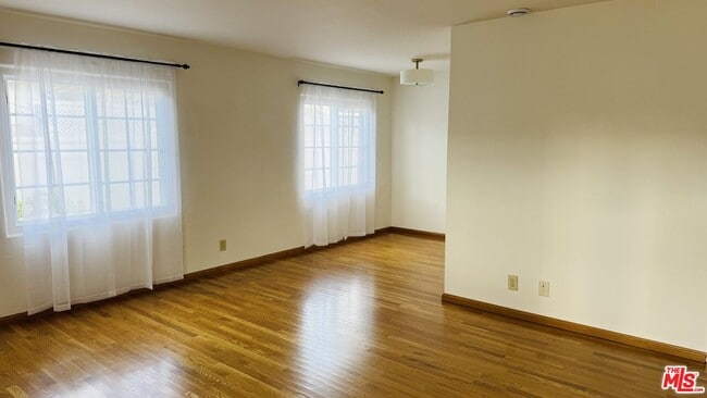 Photo - 6633 W 87th Pl