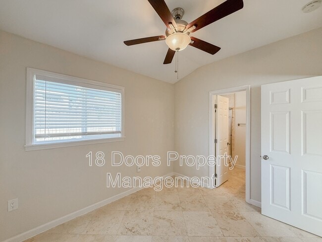 Photo - 4448-52 Estrella Ave