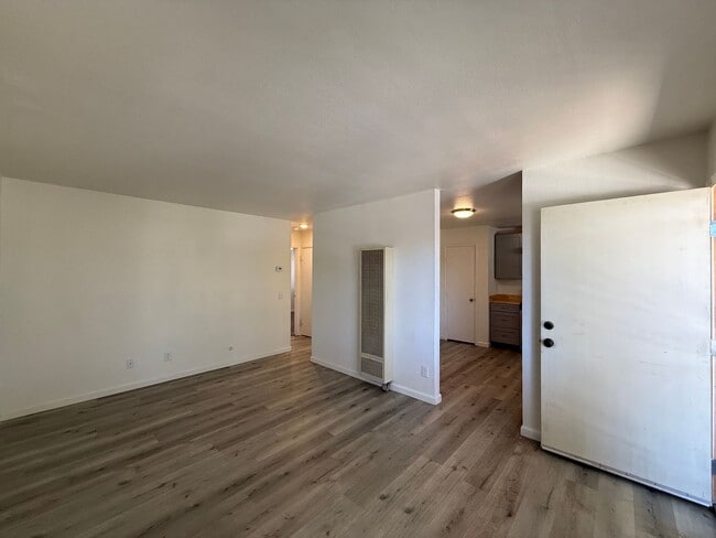 Photo - Palmdale Apartment 2 bedroom Unit 16