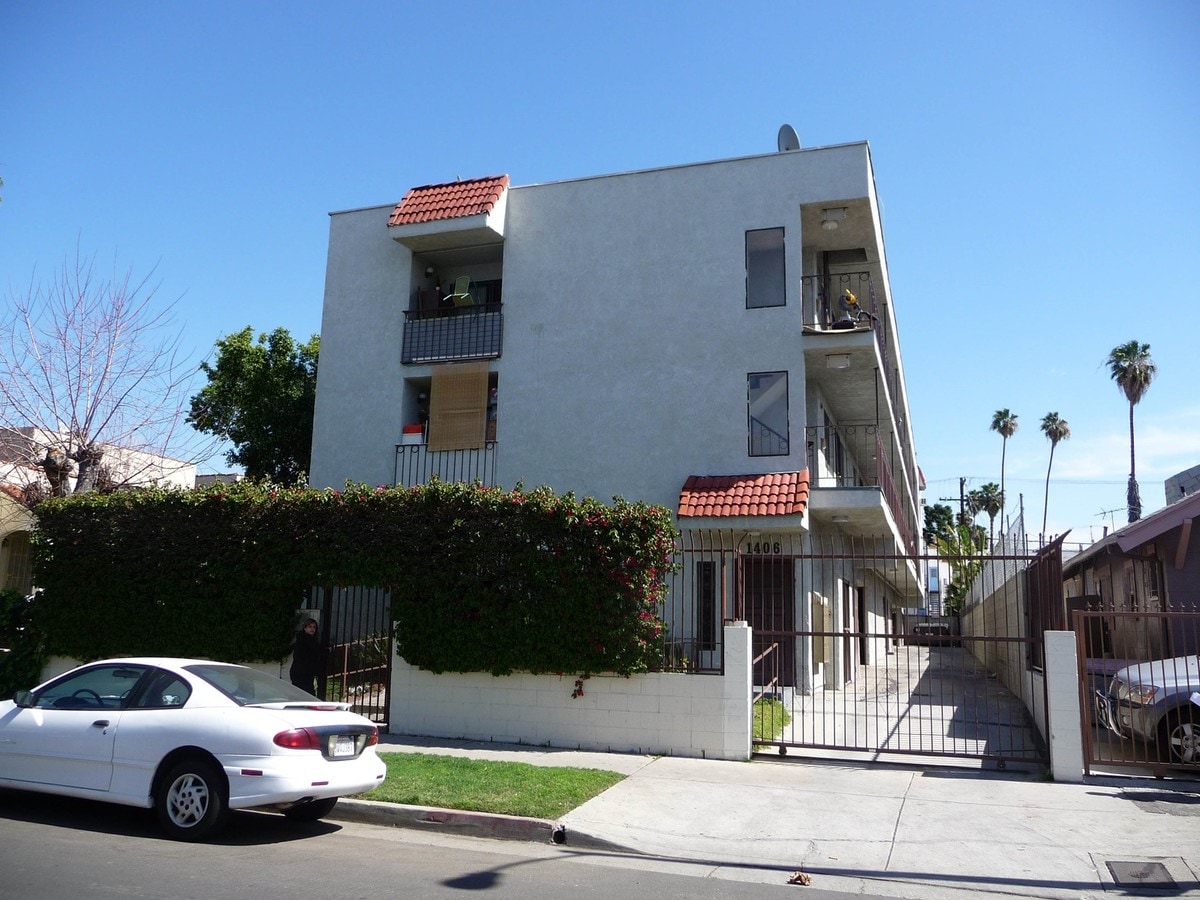 Photo - 1406 N Serrano Ave Unit 206