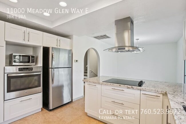 Photo - 11000 Meadow Glen Way E