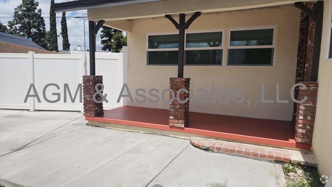 Building Photo - 11042 Genesta Ave Rental
