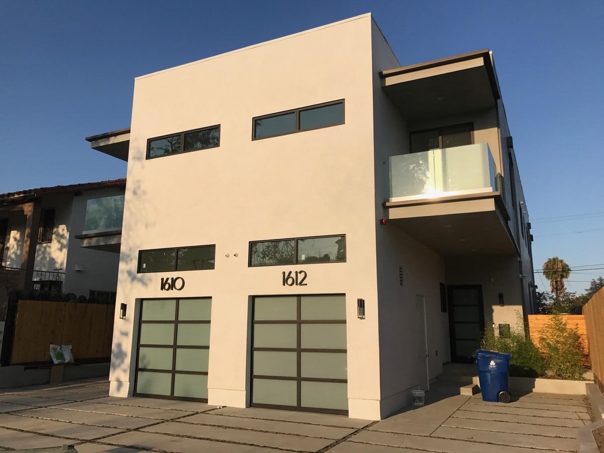 Front entrance - 1610 S Wooster St Apartment Unit 2