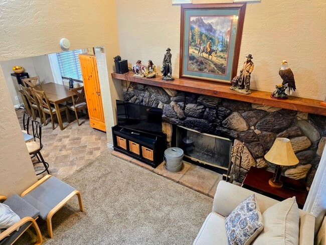 Photo - Modern 2 Bedroom 2 Bath Home with Fenced Yard