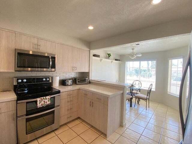 Photo - 432 Desert Falls Dr N