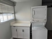 Washer/Dryer - 15614 S Denver Ave House