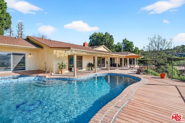 Photo - 3713 Dellvale Pl