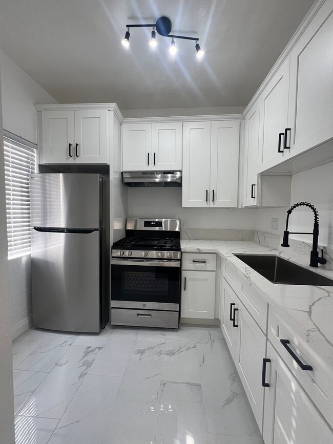 Photo - Wilton Way Apartments