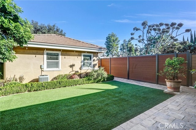 Building Photo - 3329 E Virginia Ave