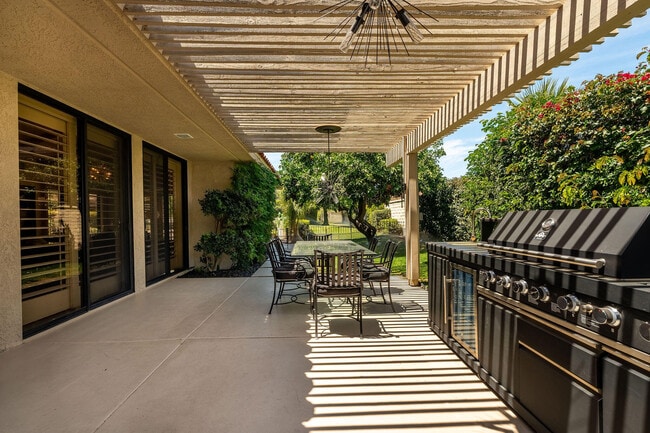 Photo - 18 McGill Dr
