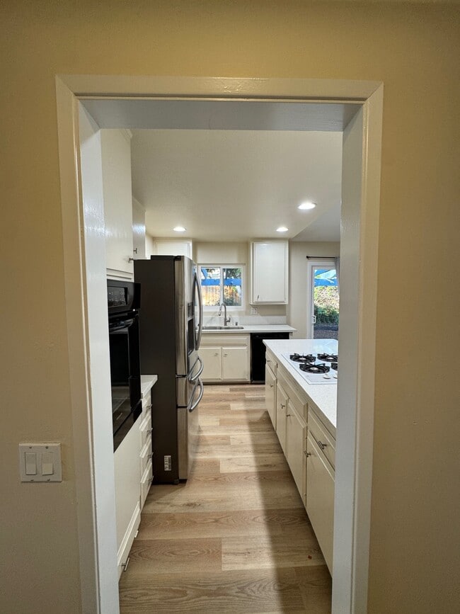 Photo - 4894 Alondra Way