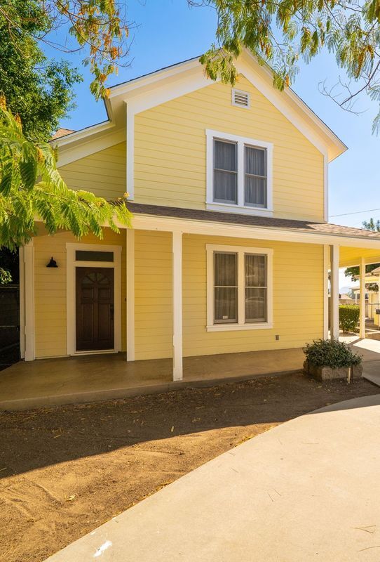 Photo - 27171 Pacific St