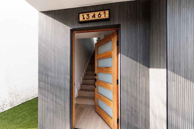 Photo - 13461 Beach Ave Unit 13461