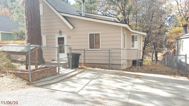 Photo - Spacious 4-Bedroom, 2-Bath Home ? Pet Frie...