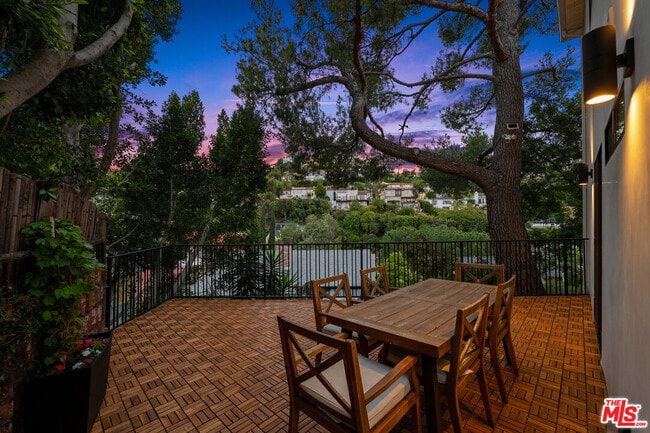 Photo - 2045 Paramount Dr