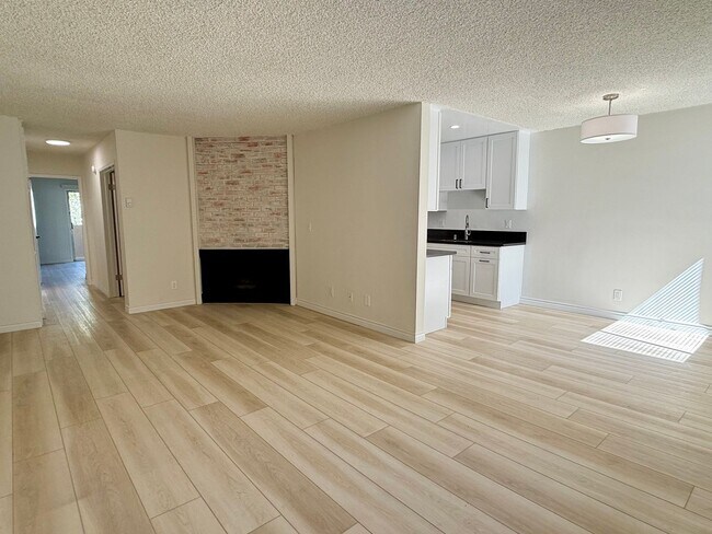 Photo - 1750 S Bentley Ave