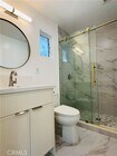 Photo - 565 E 12th St