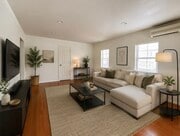 Photo - 22122 Saticoy St