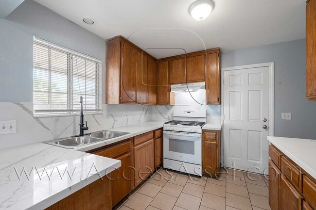 Photo - Lovely 3 Bed/3 Bath Home In Quail Valley!