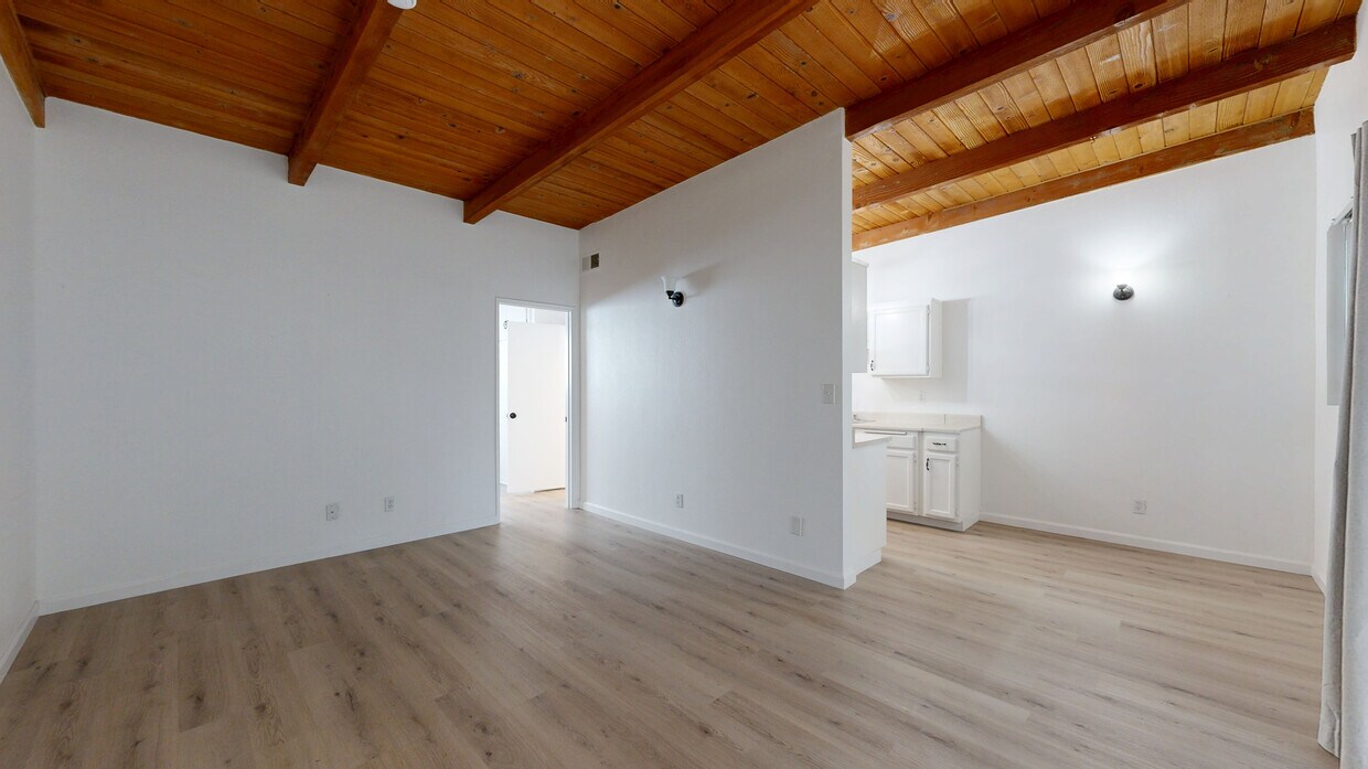 3D Tour - 4437-4439 Vista Del Monte Ave