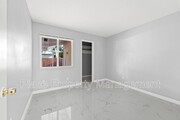 Photo - 145 Glenhaven Way Condo