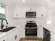Photo - 2240 S Burnside Ave Apartments Unit 2242.5