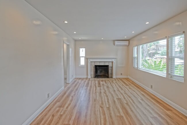 Photo - 1741 2nd St. Unit 1743