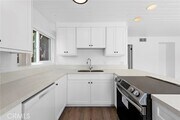 Photo - 112 E Balboa Blvd Townhome