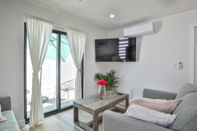 Photo - Beautiful, Fully Furnished 1BR w/ appliances wash/dryer INCL