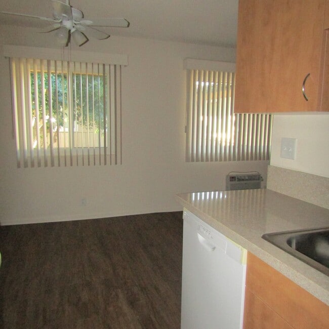 Building Photo - 1181 E Hollyvale St Unit 1165 #15