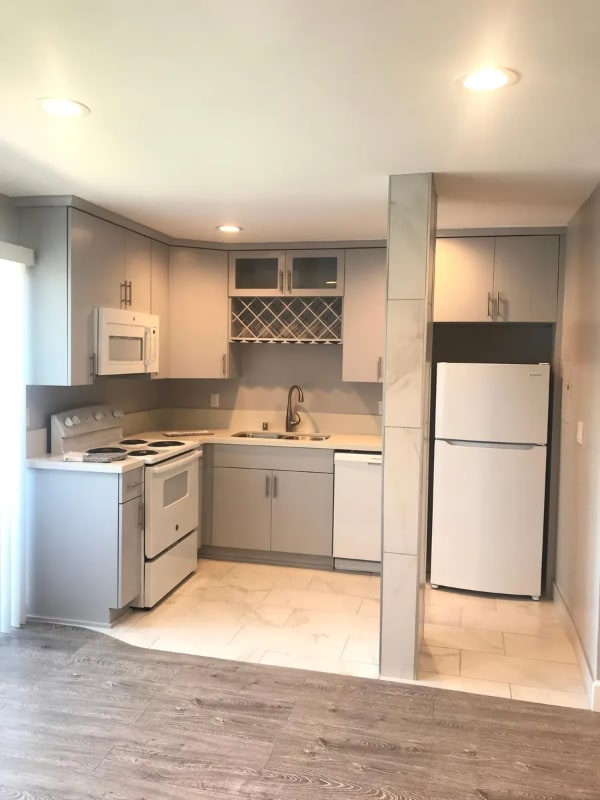 Photo - 2414 S Barrington Ave Apartment Unit 101