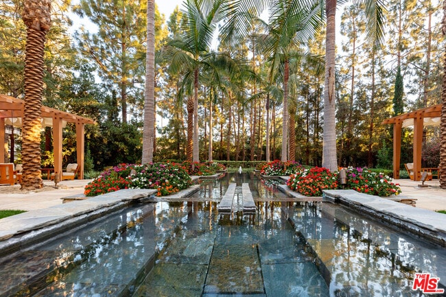 Photo - 1 W Century Dr Unit 23B