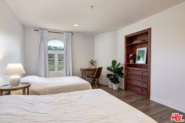 Photo - 10827 Pacific View Dr