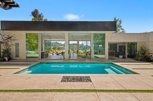 Building Photo - 2766 Ellison Dr