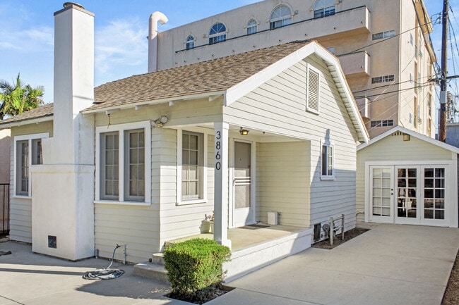 Photo - 3860 Goldwyn Ter