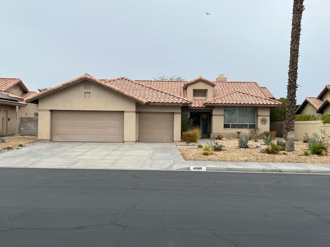 Building Photo - 40180 Eastwood Ln Rental